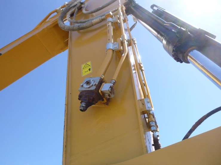 2019-caterpillar-335f-lcr-image-28