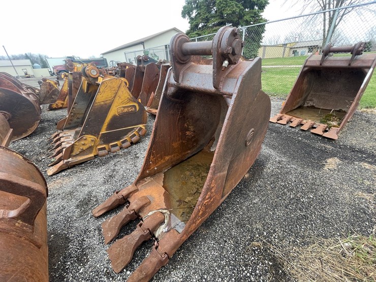 #5002-•-excavator-bucket-image-3