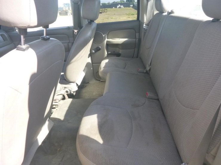 2005-dodge-ram-2500-image-13