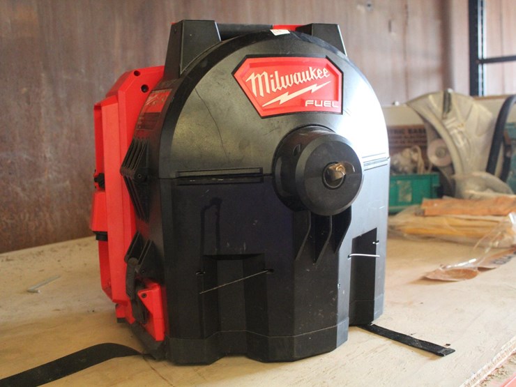 #2014-•-milwaukee-switch-pack-drum-with-powered-base-image-1