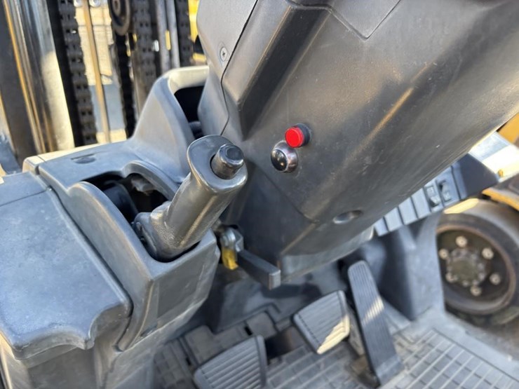 2019-caterpillar-2c6000-image-17