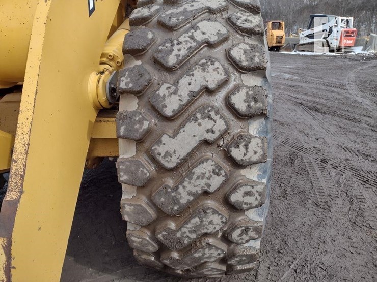 2003-deere-744j-image-18