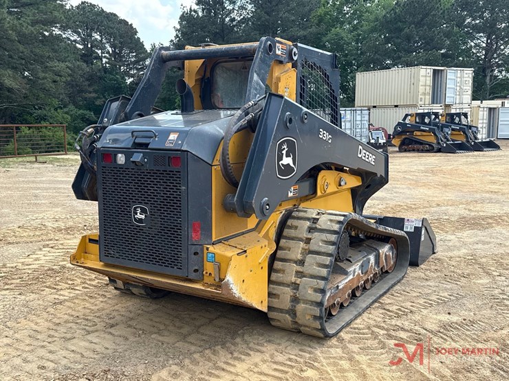 2024-deere-331g-image-3