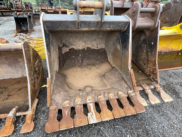 #5022-•-excavator-bucket-image-1
