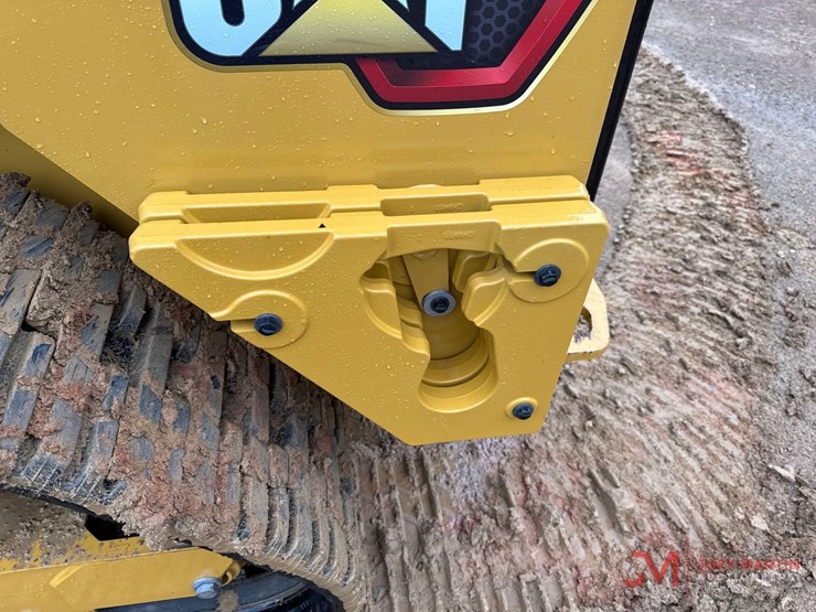 2023-caterpillar-259d3-image-9