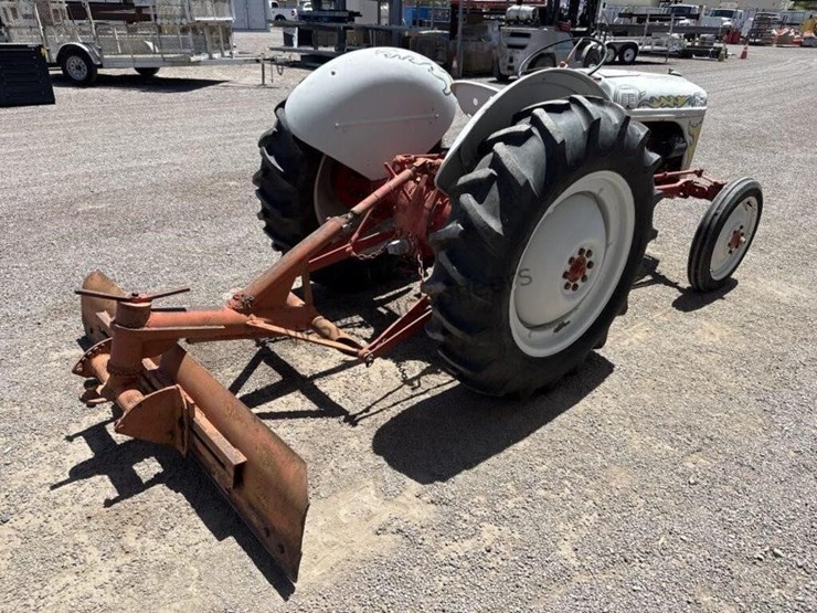 ford-8n-image-6