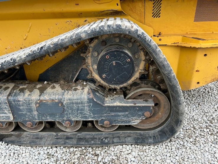 2019-deere-325g-image-17