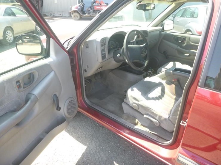 1998-chevrolet-s10-image-6