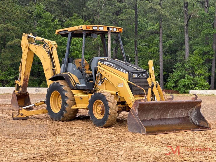 2001-caterpillar-416c-image-1