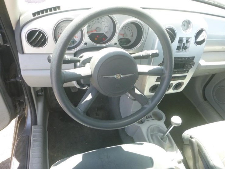 2008-chrysler-pt-cruiser-image-9
