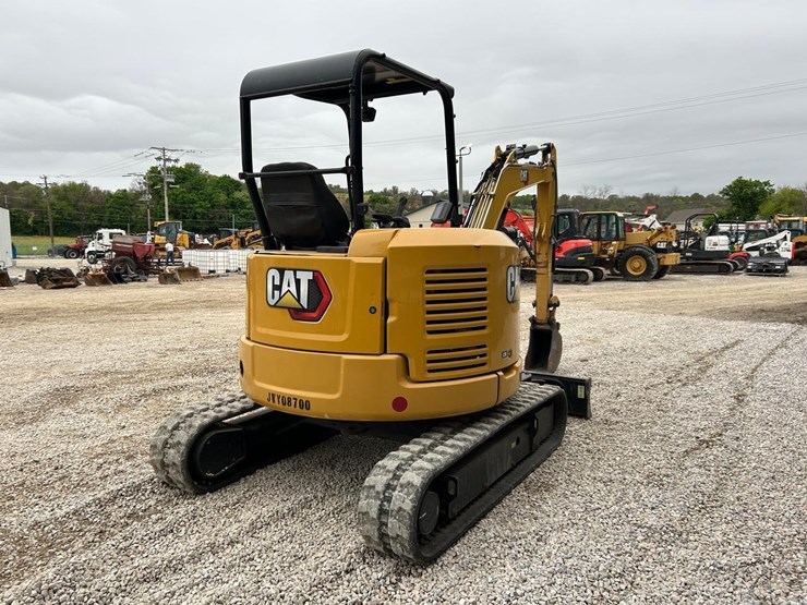 2021-caterpillar-303-image-4