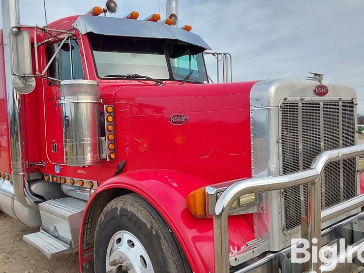 2003-peterbilt-379-image-16