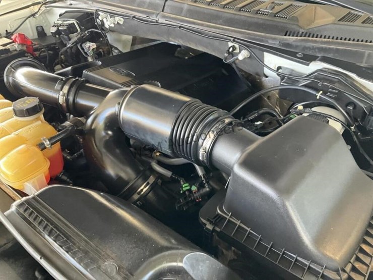 2017-ford-f150-image-12