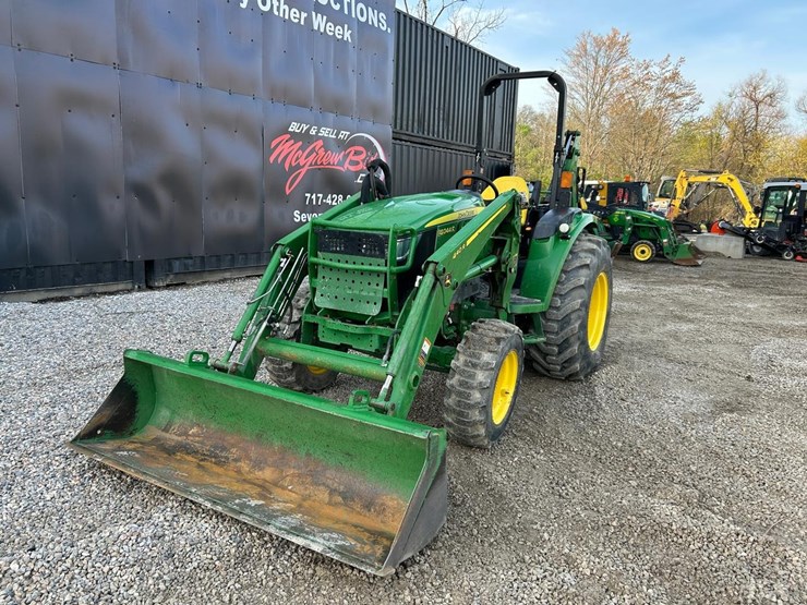 2024-john-deere-4044r-image-8