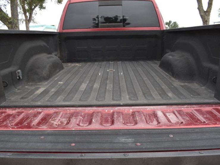 2012-dodge-3500-image-3