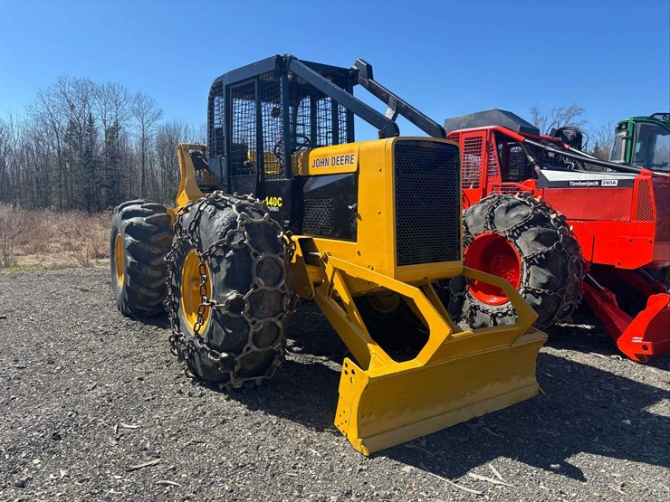 john-deere-440c-image-3