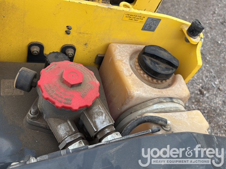 2018-bomag-bmp8500-image-28