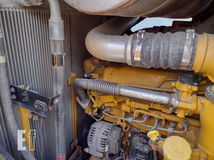 deere-1050-p-tier-image-35