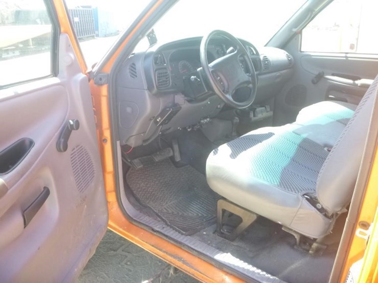 1999-dodge-ram-3500-image-15