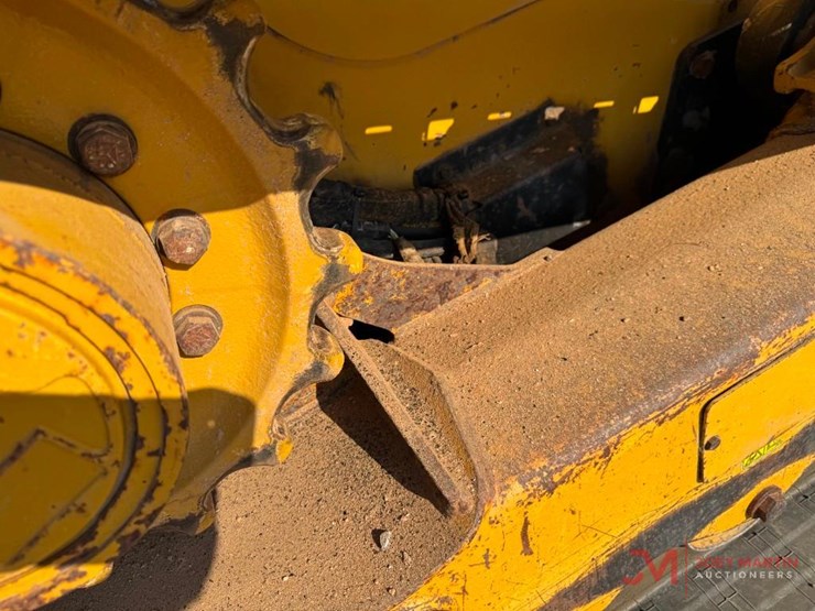 2015-caterpillar-299d-image-13
