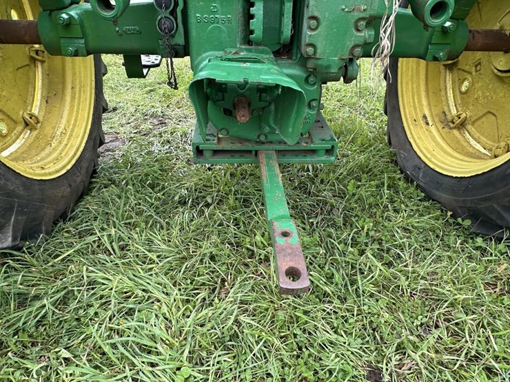 john-deere-520-image-11