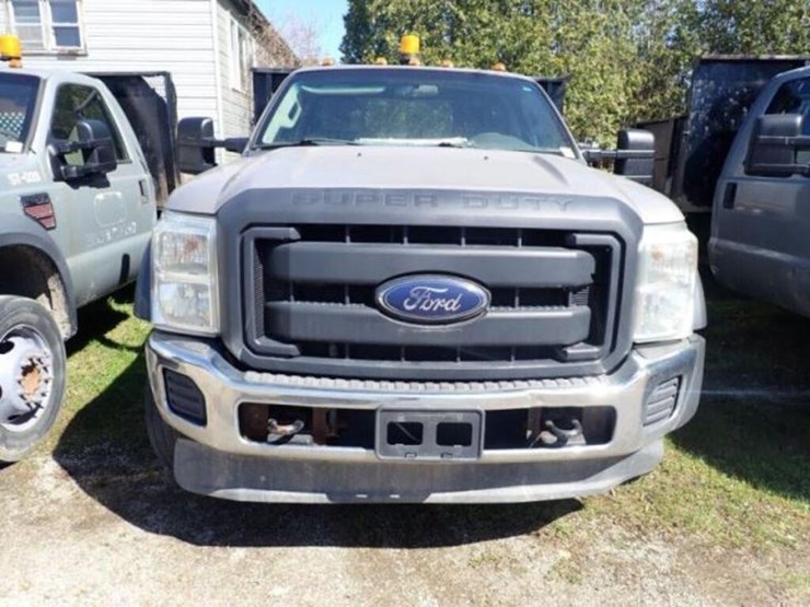 2014-ford-f550-xl-image-2