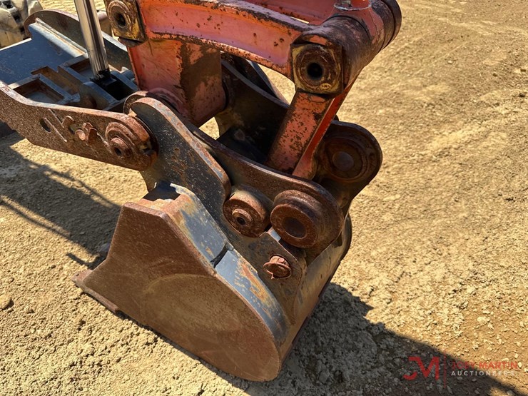 2009-kubota-u45-image-11