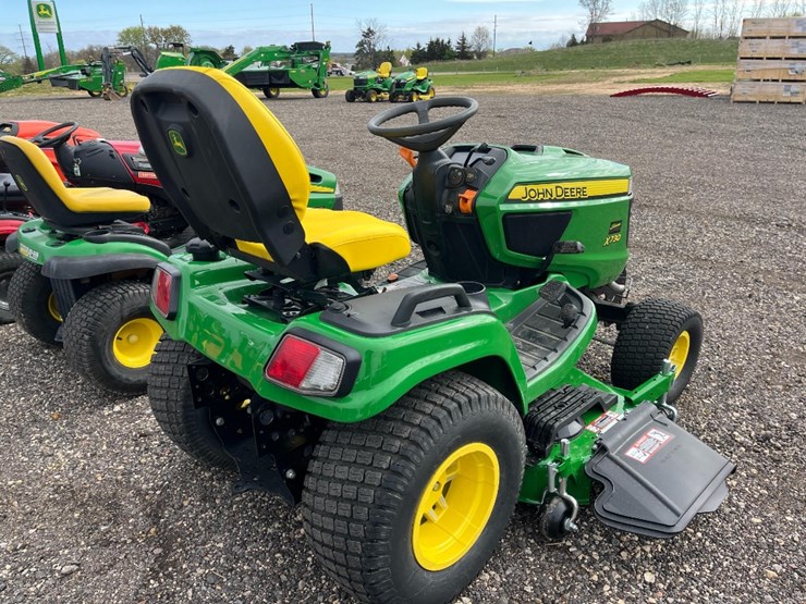 john-deere-x730-image-7