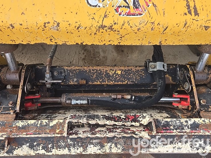 2021-caterpillar-289d3-image-27
