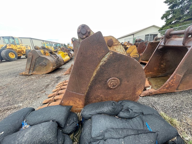 #5001-•-excavator-bucket-image-2