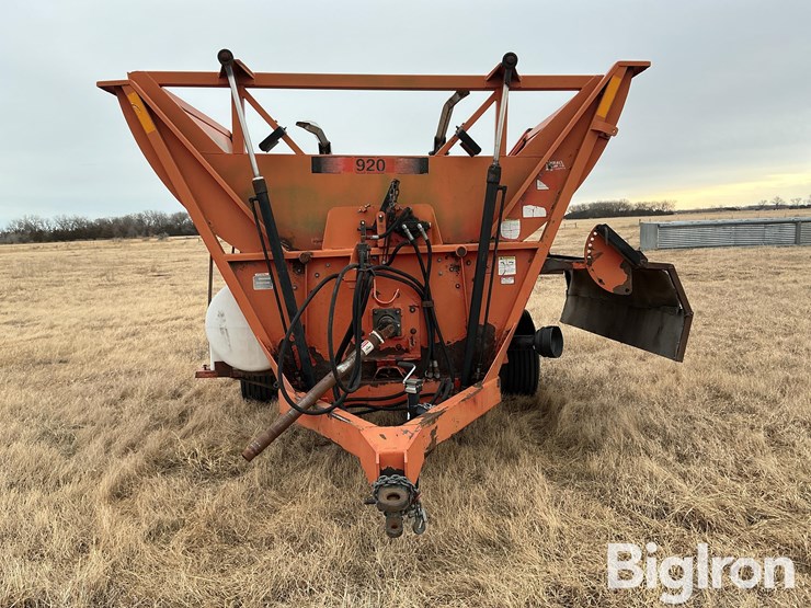 westward-920-bale-processor-image-2