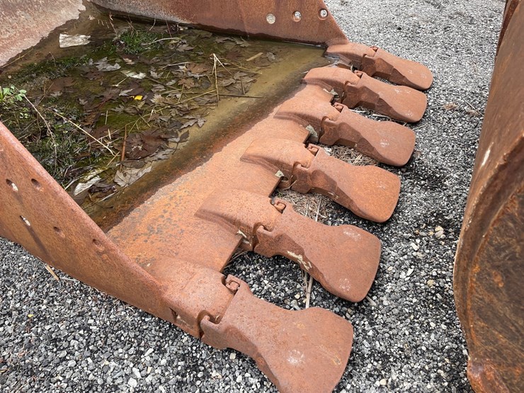 #5004-•-excavator-bucket-image-9