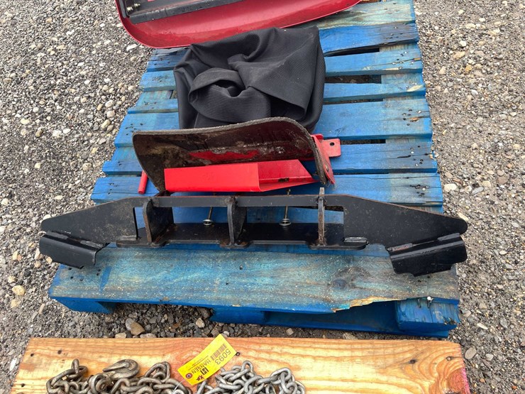 #5092-•-fiber-glass-tractor-roof-and-parts-image-11