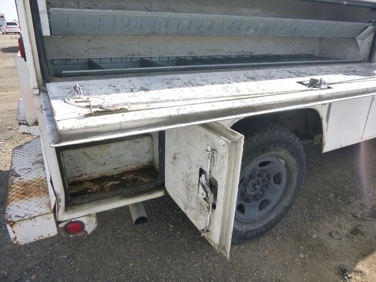 2003-chevrolet-2500-image-19