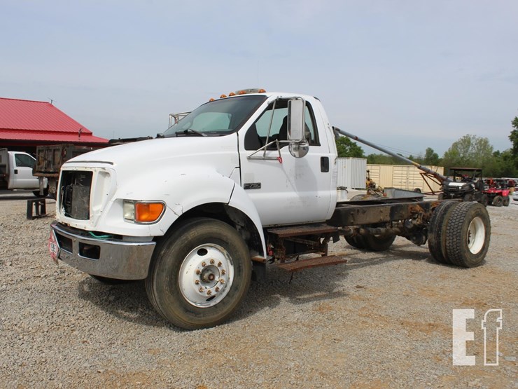 2005-ford-f750-sd-image-1