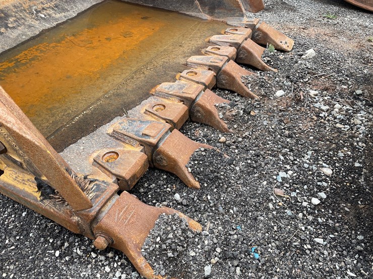 #5006-•-excavator-bucket-image-9