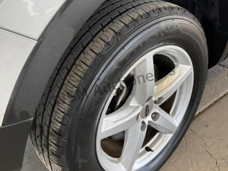 2018-ford-explorer-image-8