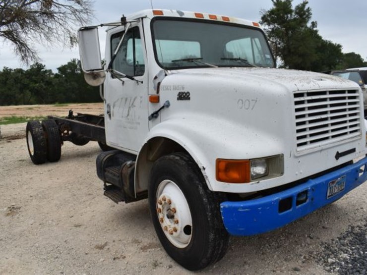 1997-case-ih-4700-image-2