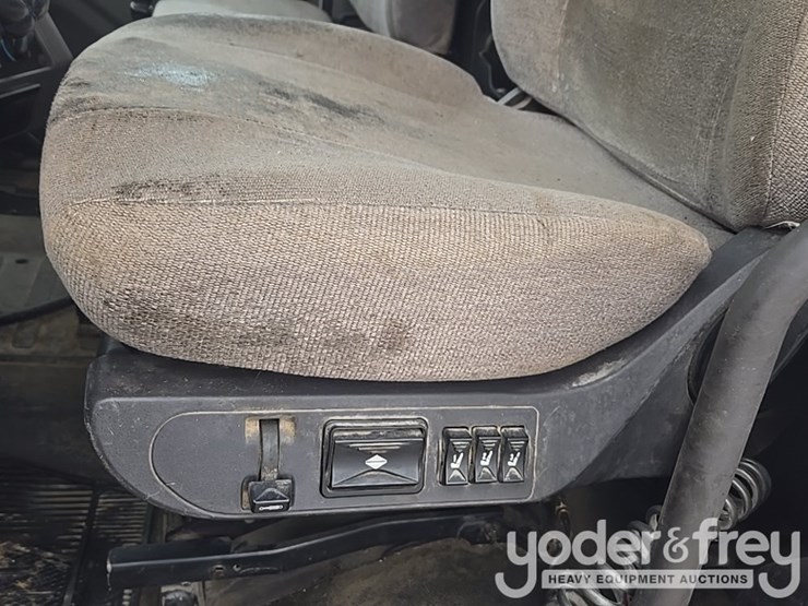 2019-freightliner-108sd-image-60