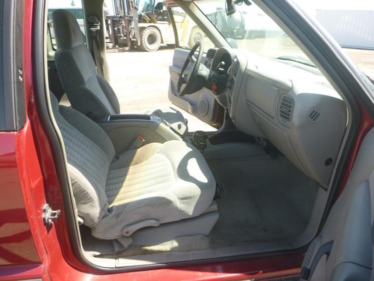 1998-chevrolet-s10-image-9
