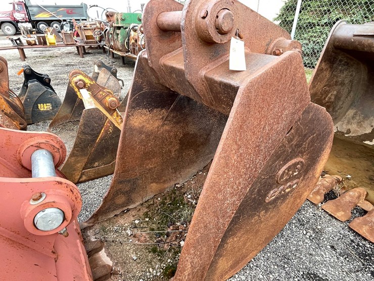 #5016-•-excavator-bucket-image-1