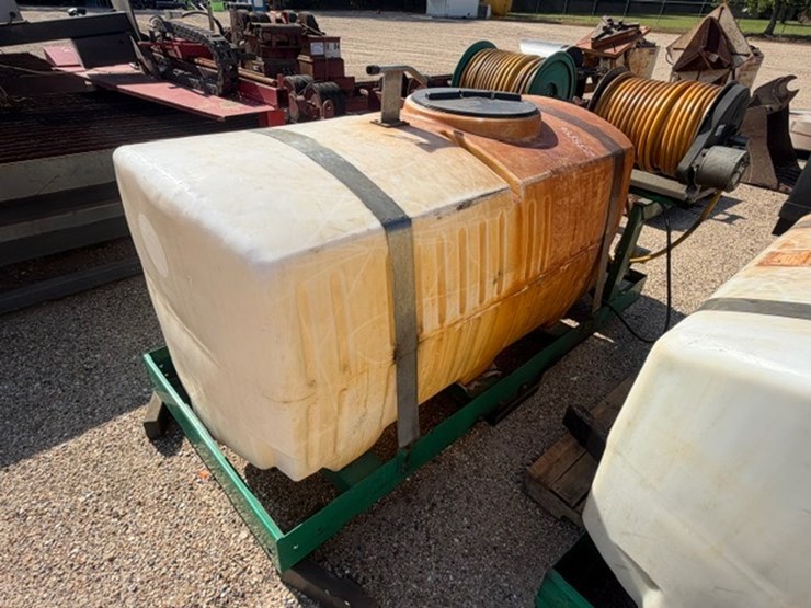 #35846-•-300-gallon-water-tank,-skid-mounted-image-2