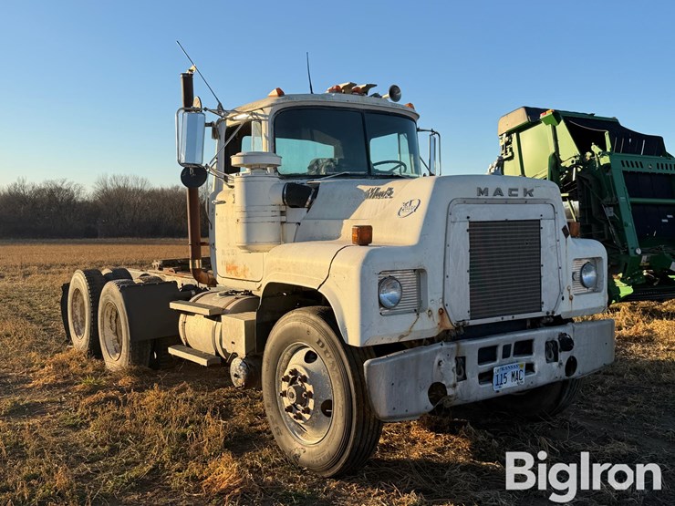 1986-mack-rs688lst-t/a-truck-tractor-image-3