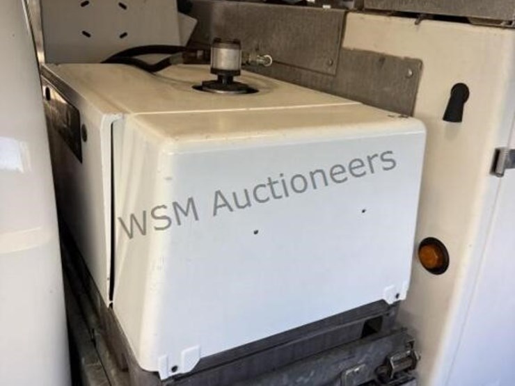 2006-ford-f450-image-14