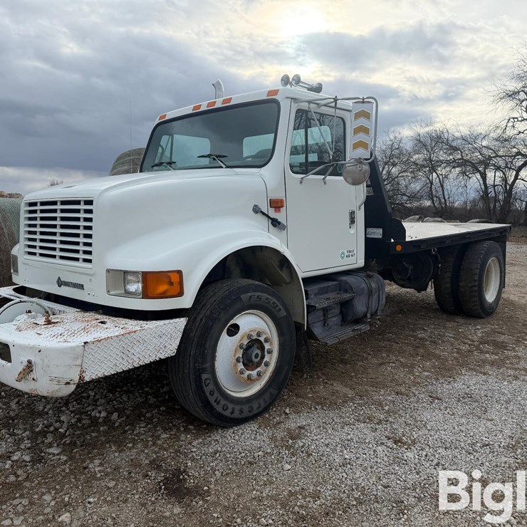 1993 INTERNATIONAL 4900