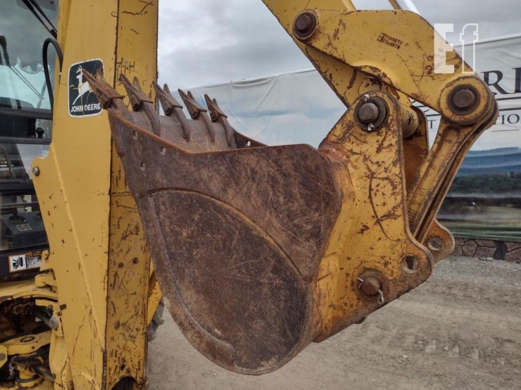 1995-deere-300d-image-35