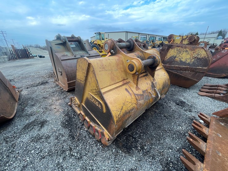 #5006-•-excavator-bucket-image-3