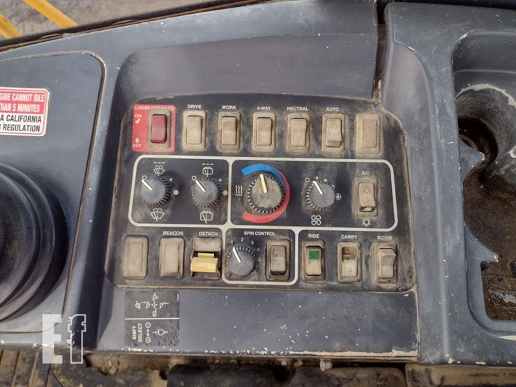 2003-deere-744j-image-10