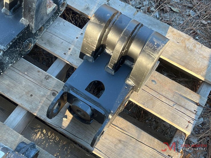 (1)-excavator-coupler-image-2