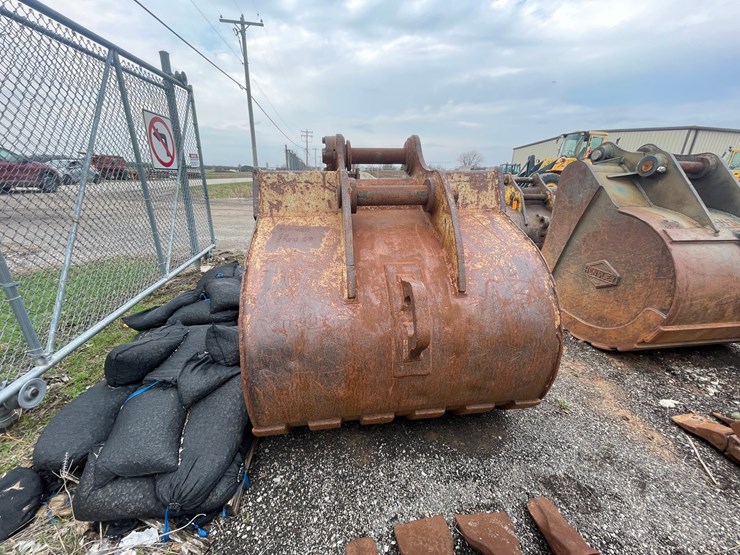 #5001-•-excavator-bucket-image-4
